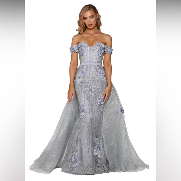 Portia and Scarlett Dresses & Skirts - Portia and Scarlett Gown